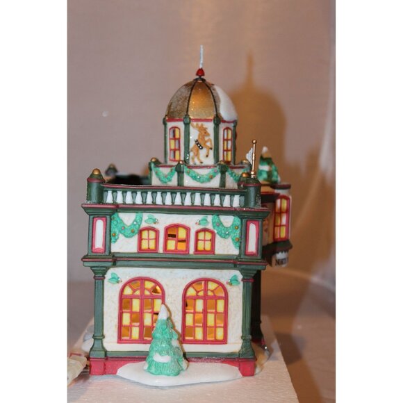 Dept 56 North Pole Village - Town Hall - Musical - Picture 2 of 6